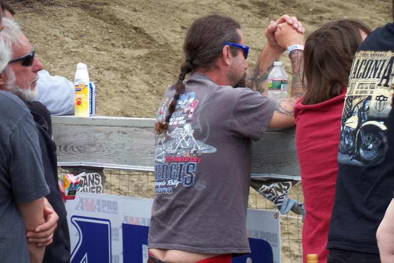 Illustration for article titled Throbbing Pipes And Pussy By The Can: Scenes From Laconia Bike Week